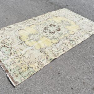 4.5 ft. x 8.5 ft. Vintage Turkish Rug TR07497 Image 1