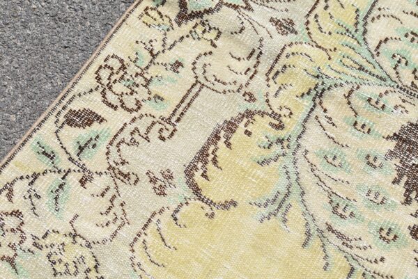 4.5 ft. x 8.5 ft. Vintage Turkish Rug TR07497 Image 6