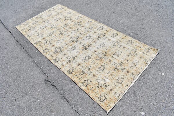 3.1 ft. x 6.5 ft. Vintage Turkish Rug TR07517 Image 3