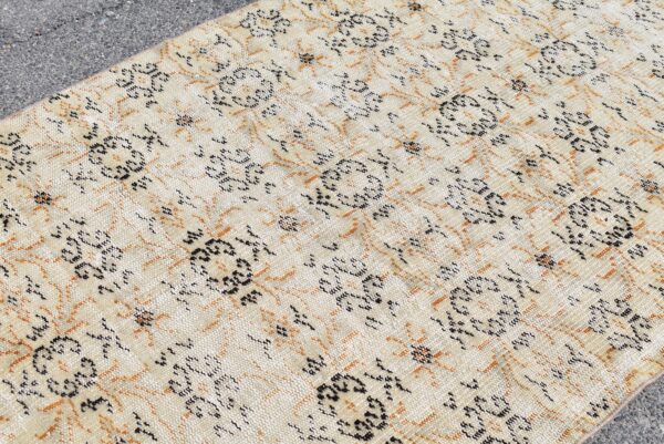 3.1 ft. x 6.5 ft. Vintage Turkish Rug TR07517 Image 5