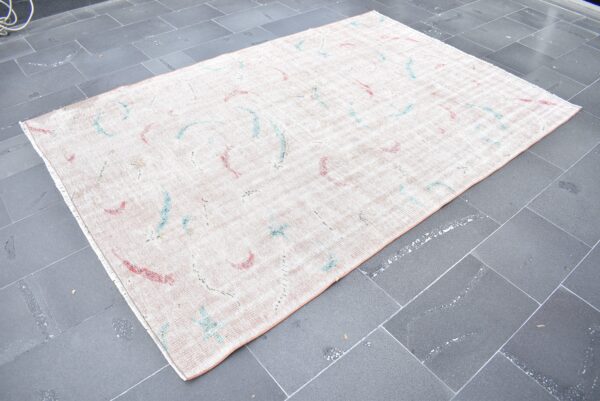 5.6 ft. x 8.1 ft. Vintage Turkish Rug TR07557 Image 1