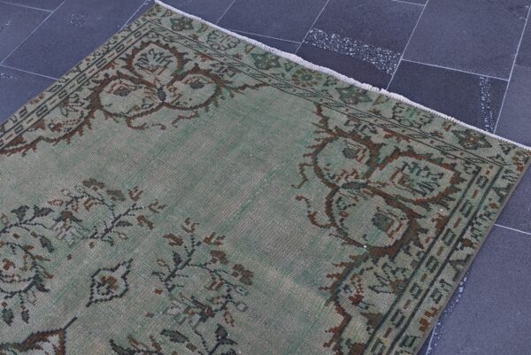 4.3 ft. x 8.9 ft. Vintage Turkish Rug TR07637 Image 4