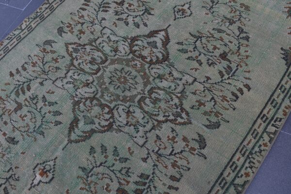 4.3 ft. x 8.9 ft. Vintage Turkish Rug TR07637 Image 5