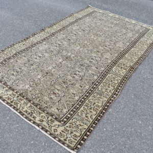 5 ft. x 8.6 ft. Vintage Turkish Rug TR07657 Image 1