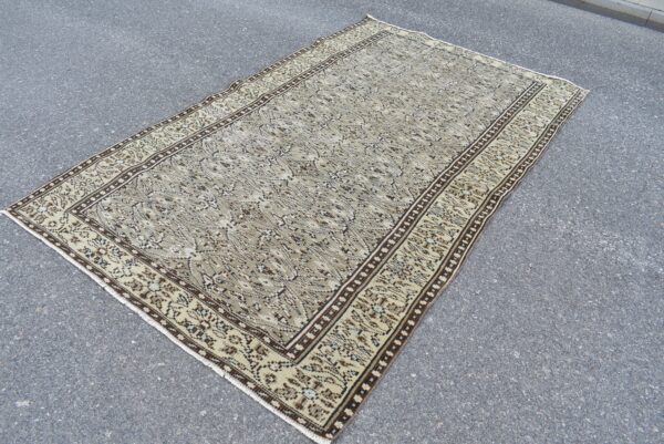 5 ft. x 8.6 ft. Vintage Turkish Rug TR07657 Image 1