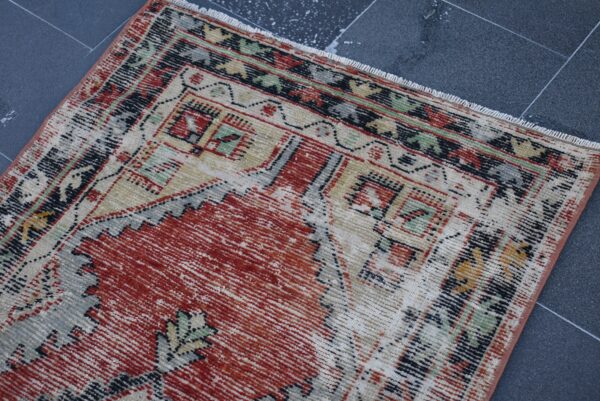 2.4 ft. x 5.1 ft. Vintage Turkish Rug TR07757 Image 4