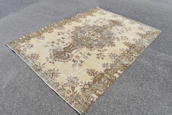 5.6 ft. x 7.5 ft. Vintage Turkish Rug TR07887 Image 1