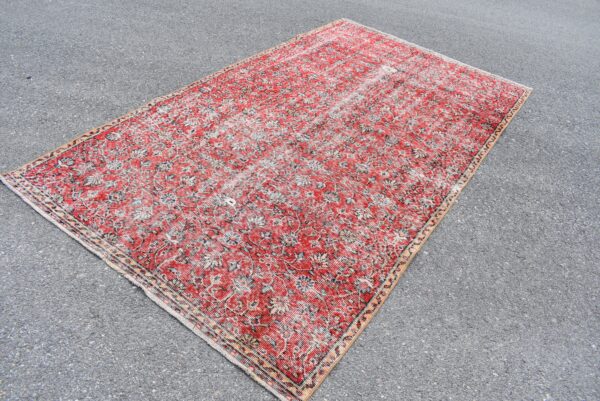 5 ft. x 8.8 ft. Vintage Turkish Rug TR07927 Image 1