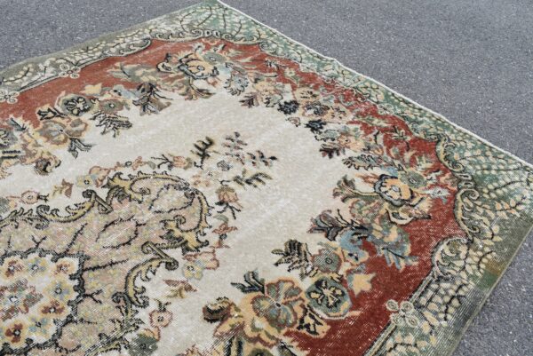 5.5 ft. x 9.8 ft. Vintage Turkish Rug TR07937 Image 4