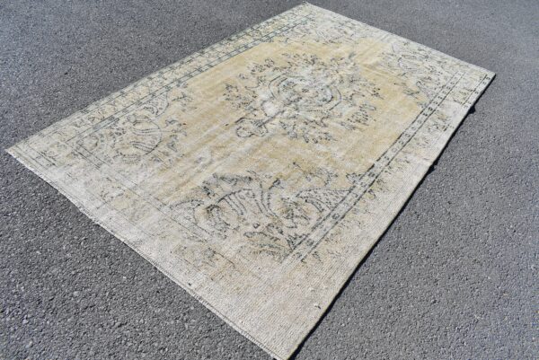 5.2 ft. x 8.2 ft. Vintage Turkish Rug TR07977 Image 1