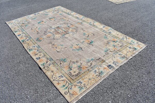 5.5 ft. x 9.3 ft. Vintage Turkish Rug TR08047 Image 3