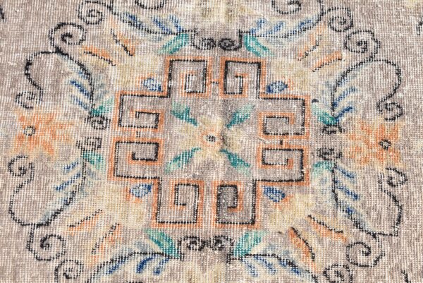 5.5 ft. x 9.3 ft. Vintage Turkish Rug TR08047 Image 6