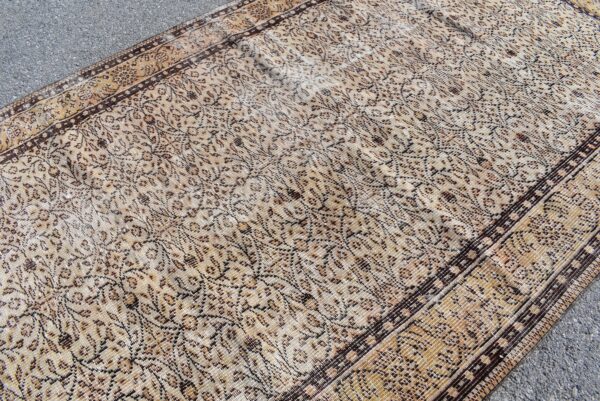 5.3 ft. x 9.1 ft. Vintage Turkish Rug TR08117 Image 5