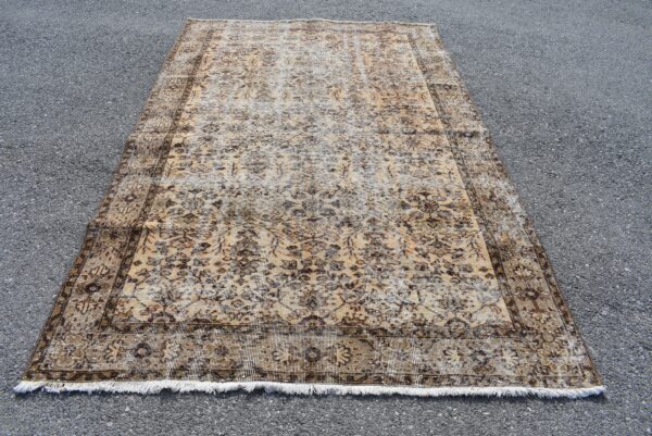 5.4 ft. x 8.8 ft. Vintage Turkish Rug TR08147 Image 2