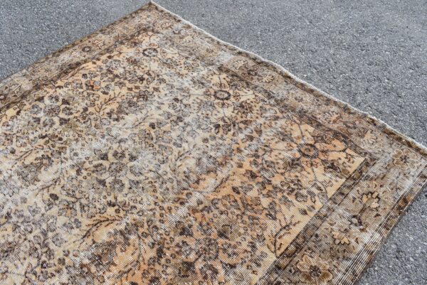 5.4 ft. x 8.8 ft. Vintage Turkish Rug TR08147 Image 4
