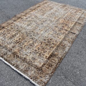 5.4 ft. x 8.8 ft. Vintage Turkish Rug TR08147 Image 1