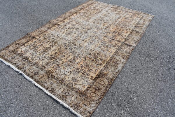 5.4 ft. x 8.8 ft. Vintage Turkish Rug TR08147 Image 1