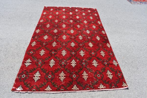 4.7 ft. x 8.3 ft. Vintage Turkish Rug TR08267 Image 2