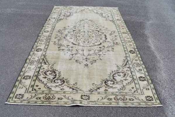 6 ft. x 10 ft. Vintage Turkish Rug TR08507 Image 2
