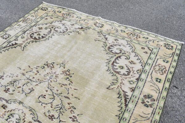 6 ft. x 10 ft. Vintage Turkish Rug TR08507 Image 4