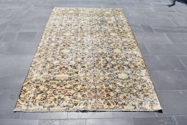 4.6 ft. x 8 ft. Vintage Turkish Rug TR08687 Image 2