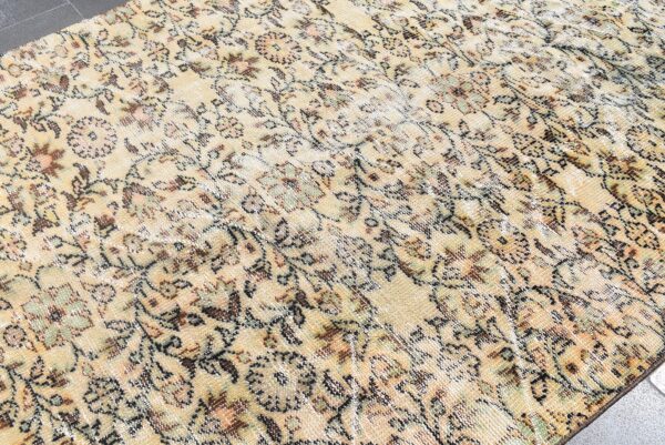 4.6 ft. x 8 ft. Vintage Turkish Rug TR08687 Image 5