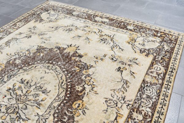5.9 ft. x 9.4 ft. Vintage Turkish Rug TR08717 Image 4