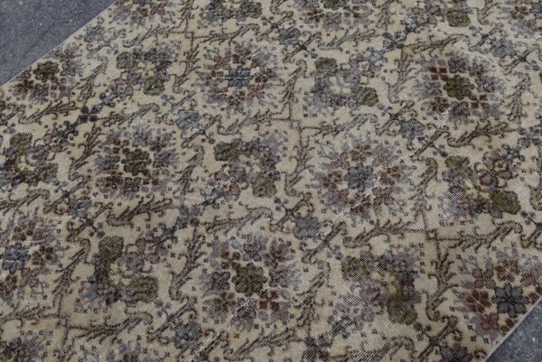 4.8 ft. x 8.3 ft. Vintage Turkish Rug TR08797 Image 5
