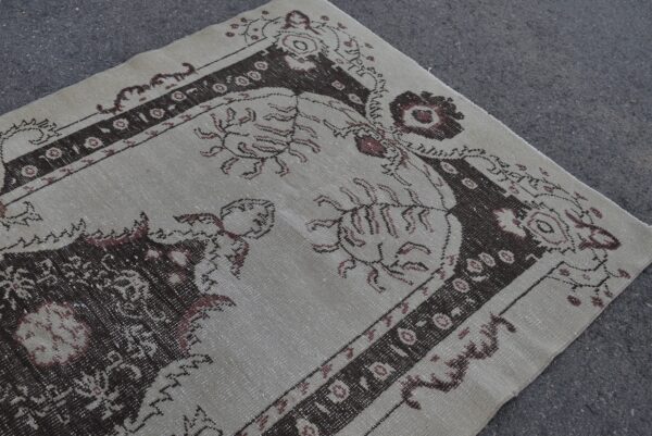 4.9 ft. x 8.9 ft. Vintage Turkish Rug TR08827 Image 4