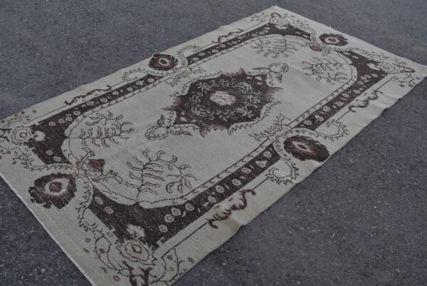 4.9 ft. x 8.9 ft. Vintage Turkish Rug TR08827 Image 1