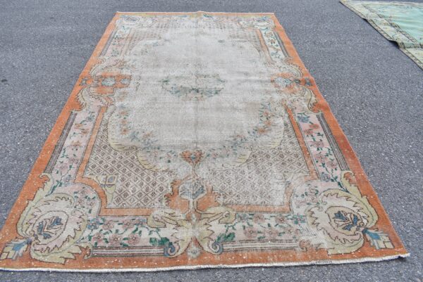 5.6 ft. x 9.5 ft. Vintage Turkish Rug TR08887 Image 2