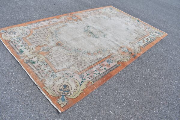 5.6 ft. x 9.5 ft. Vintage Turkish Rug TR08887 Image 1