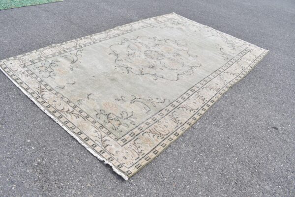 5.2 ft. x 8.6 ft. Vintage Turkish Rug TR08907 Image 1