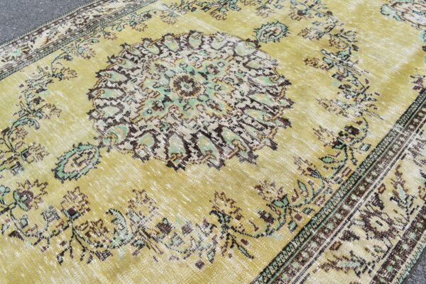 6.3 ft. x 10.1 ft. Vintage Turkish Rug TR09057 Image 5