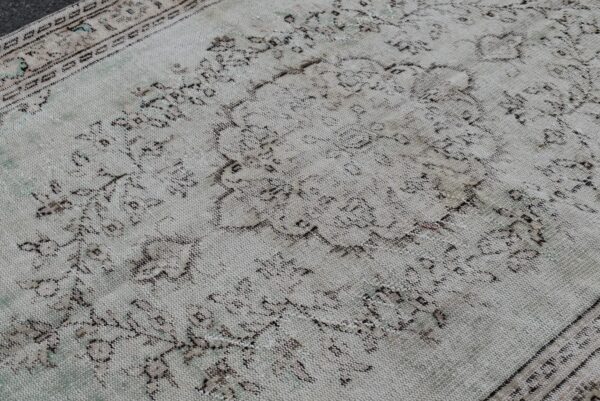 5.4 ft. x 9.5 ft. Vintage Turkish Rug TR09197 Image 5