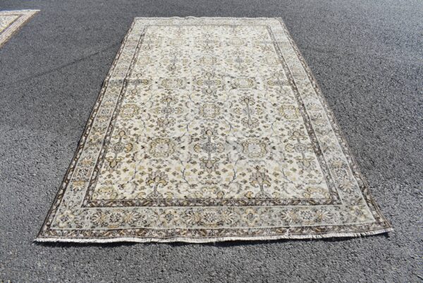 5.4 ft. x 9.4 ft. Vintage Turkish Rug TR09367 Image 2