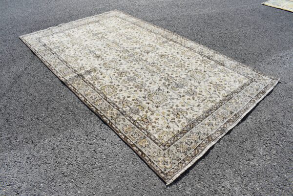 5.4 ft. x 9.4 ft. Vintage Turkish Rug TR09367 Image 3
