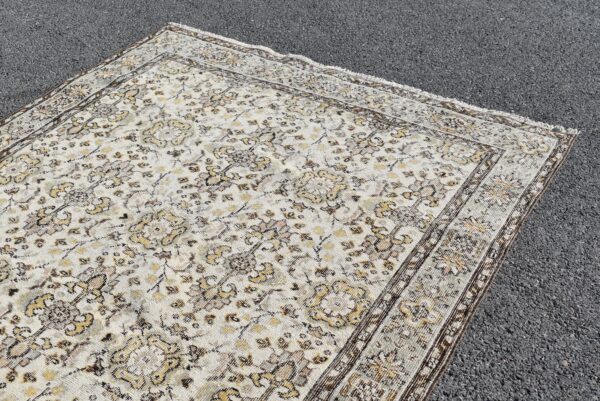 5.4 ft. x 9.4 ft. Vintage Turkish Rug TR09367 Image 4