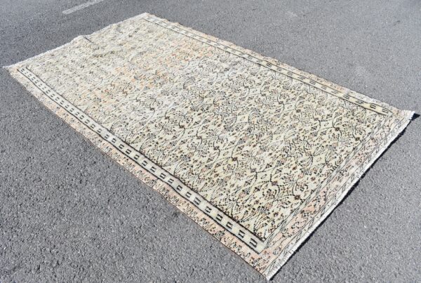 4.6 ft. x 8.2 ft. Vintage Turkish Rug TR09457 Image 2