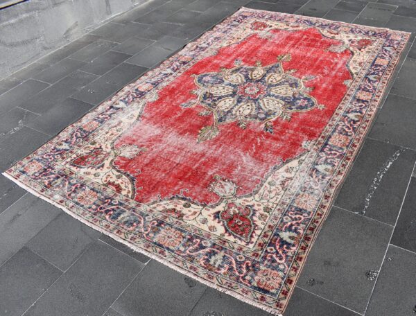5.8 ft. x 9.5 ft. Vintage Turkish Rug TR09587 Image 1