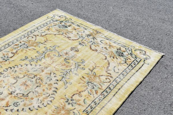 4.7 ft. x 7.5 ft. Vintage Turkish Rug TR09817 Image 4