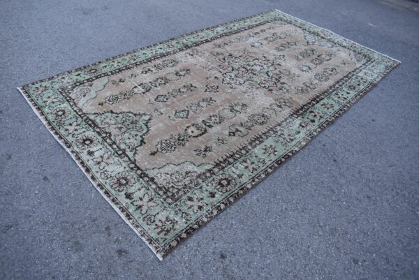 5.5 ft. x 10.1 ft. Vintage Turkish Rug TR09957 Image 1
