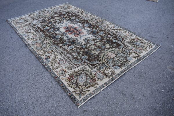 5.7 ft. x 9 ft. Vintage Turkish Rug TR09987 Image 3