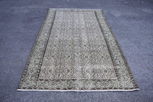 5 ft. x 8.7 ft. Vintage Turkish Rug TR09997 Image 2