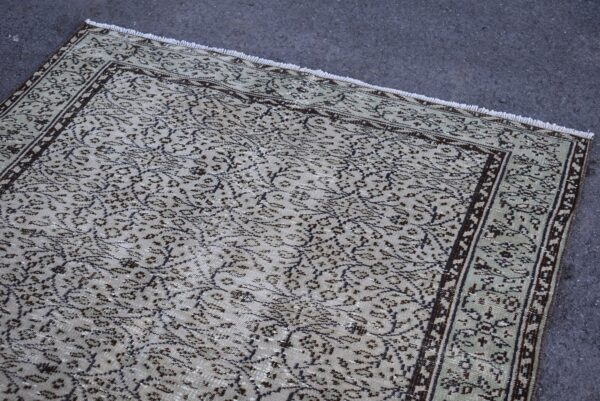 5 ft. x 8.7 ft. Vintage Turkish Rug TR09997 Image 4