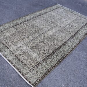 5 ft. x 8.7 ft. Vintage Turkish Rug TR09997 Image 1