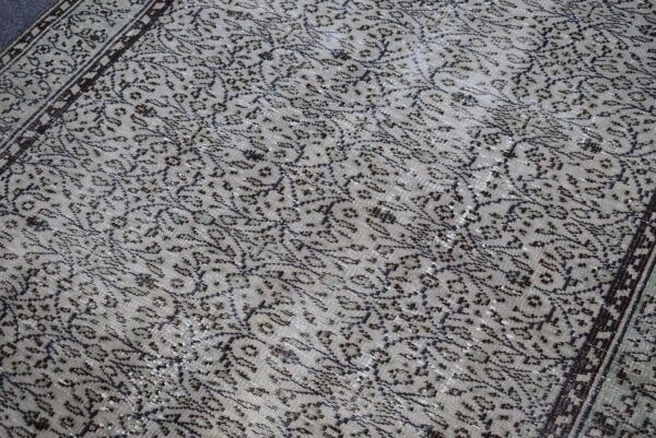 5 ft. x 8.7 ft. Vintage Turkish Rug TR09997 Image 5