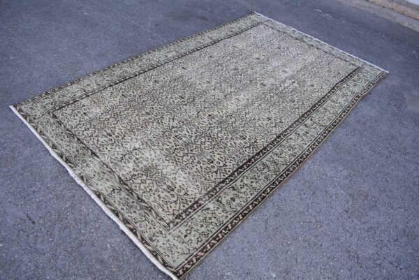 5 ft. x 8.7 ft. Vintage Turkish Rug TR09997 Image 1