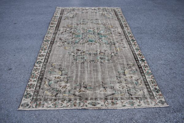 5 ft. x 8.8 ft. Vintage Turkish Rug TR10017 Image 2