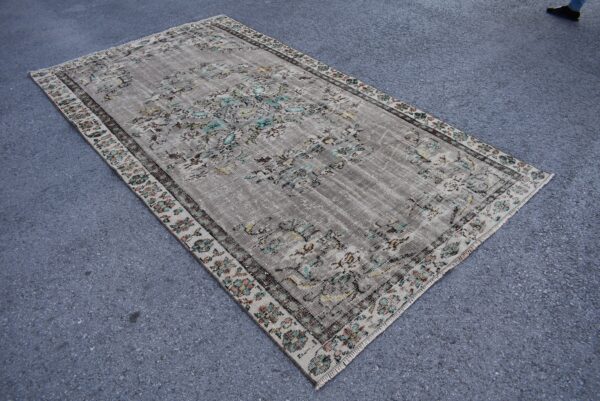 5 ft. x 8.8 ft. Vintage Turkish Rug TR10017 Image 3